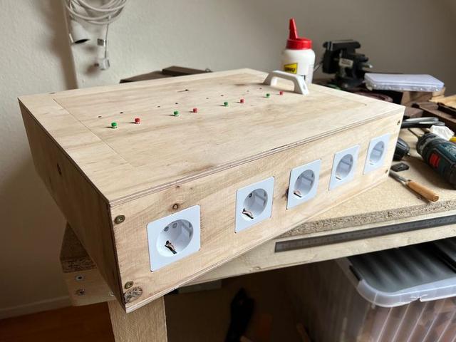 Relay station box (5)
